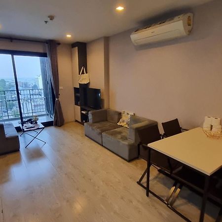 The Base Central Apartments Pattaya Exteriör bild