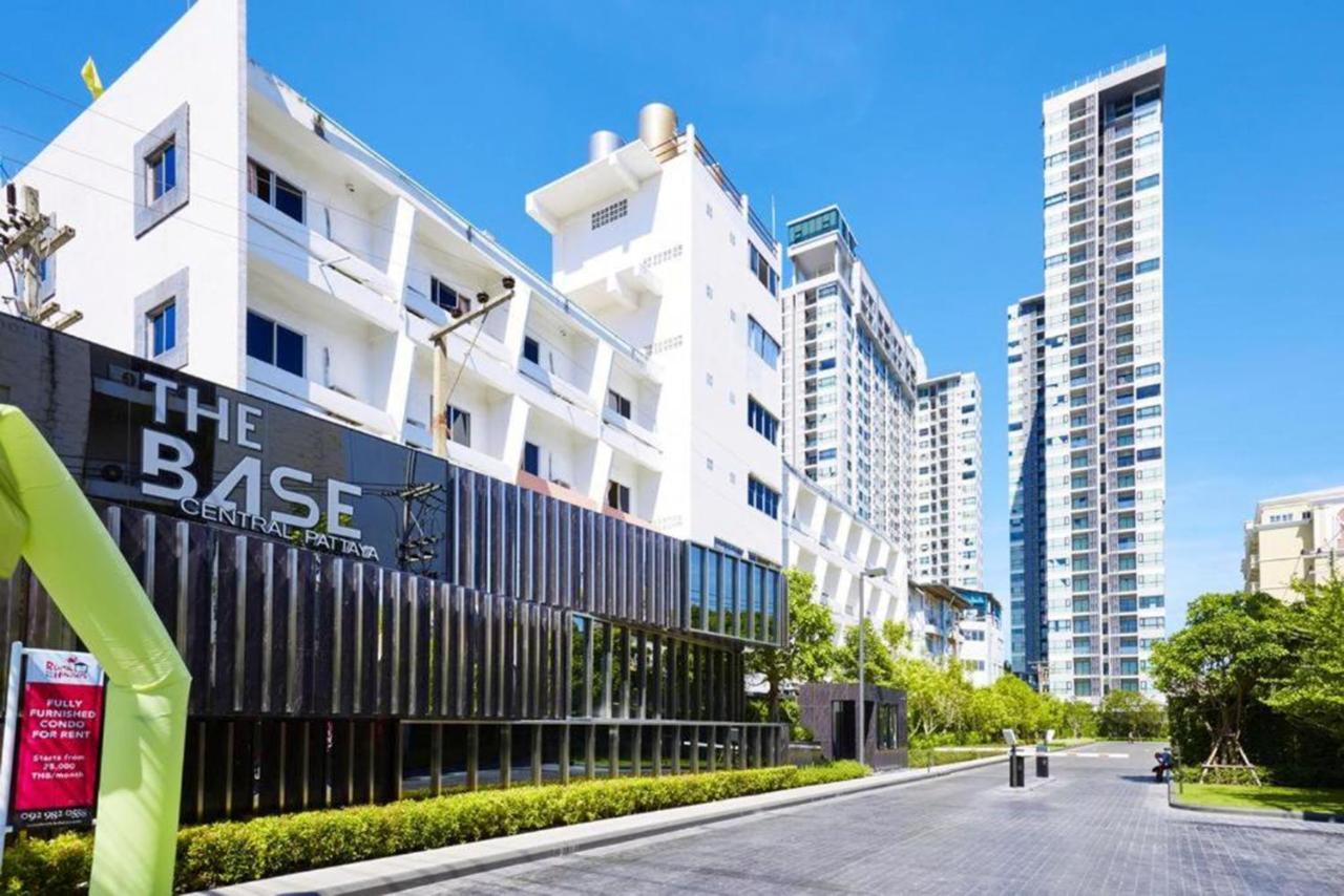 The Base Central Apartments Pattaya Exteriör bild